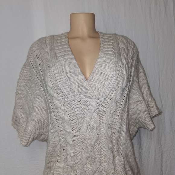 American Eagle Outfitters V-Neck Cable Knit Sweater - Gray Size L - Picture 8 of 16